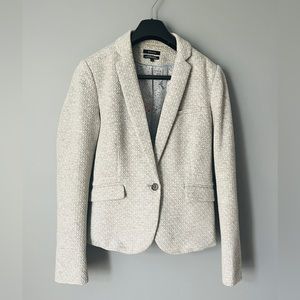 Light gray short style blazer